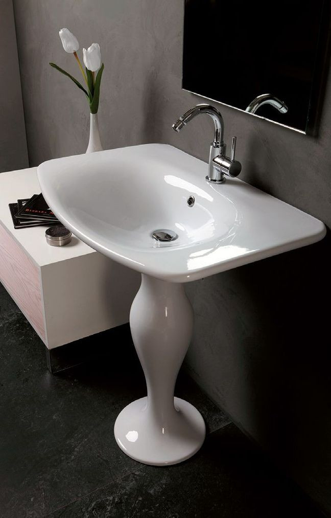 Finezyjnie ukształtowana, stylowa umywalka ceramiczna Formosa; wys. 87 cm