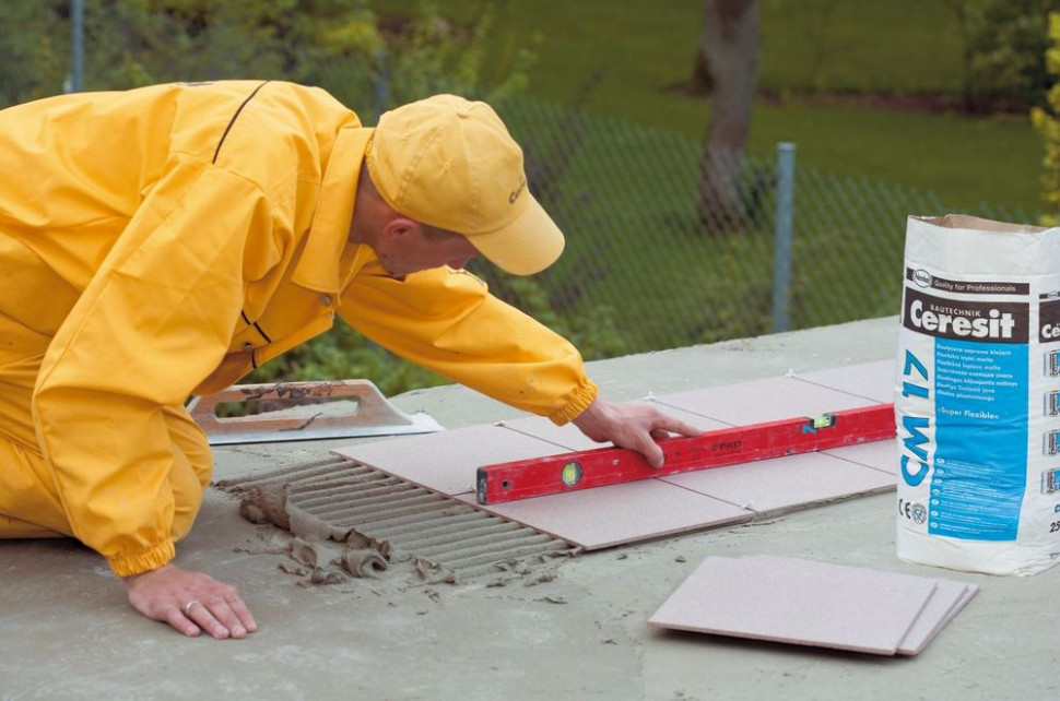 Mocowanie płytek na tarasie za pomocą zaprawy wodo- i mrozoodpornej