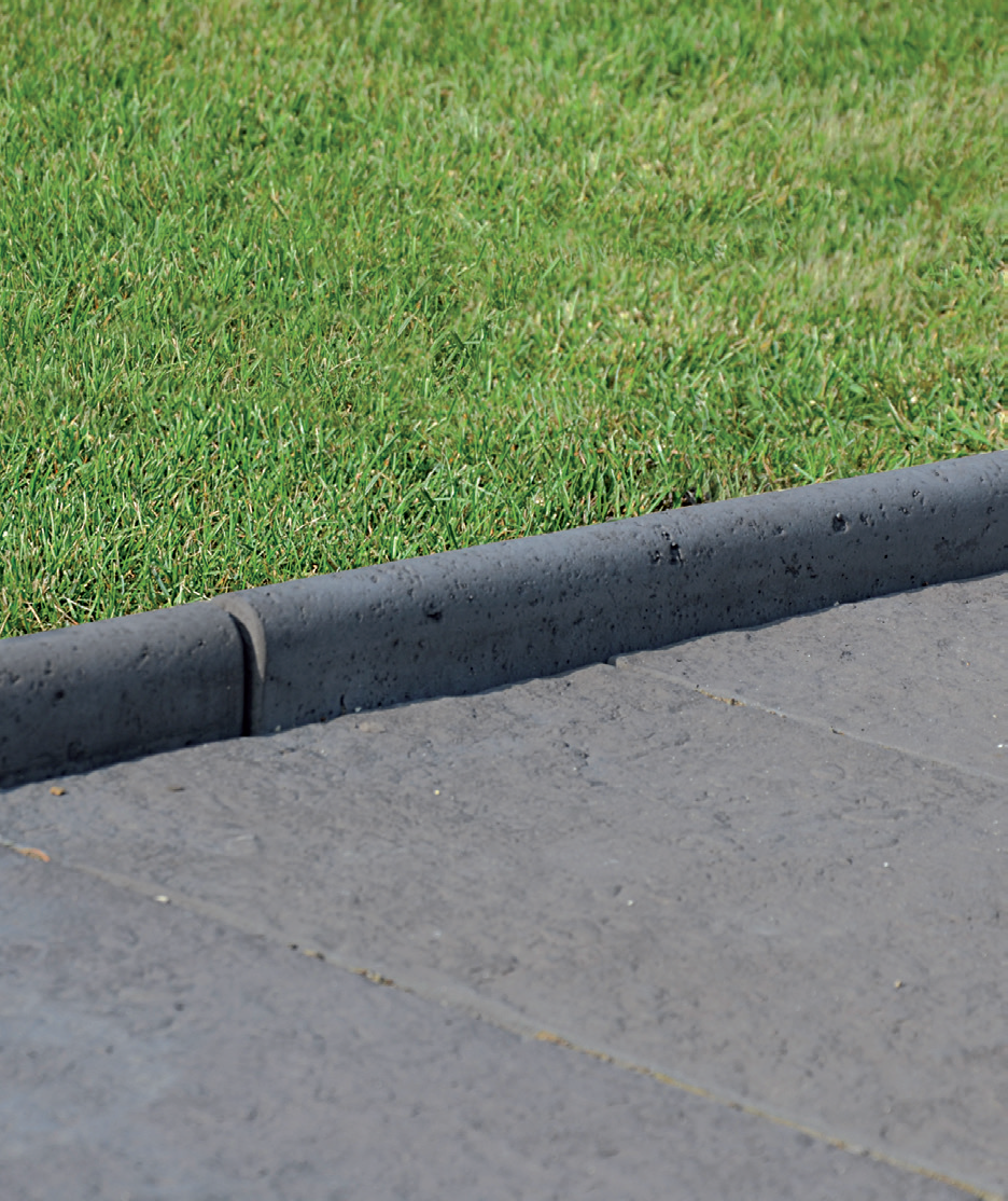 Połączenie płyt tarasowych Bradstone Blue Lias z obrzeżami Bradstone Blue Lias