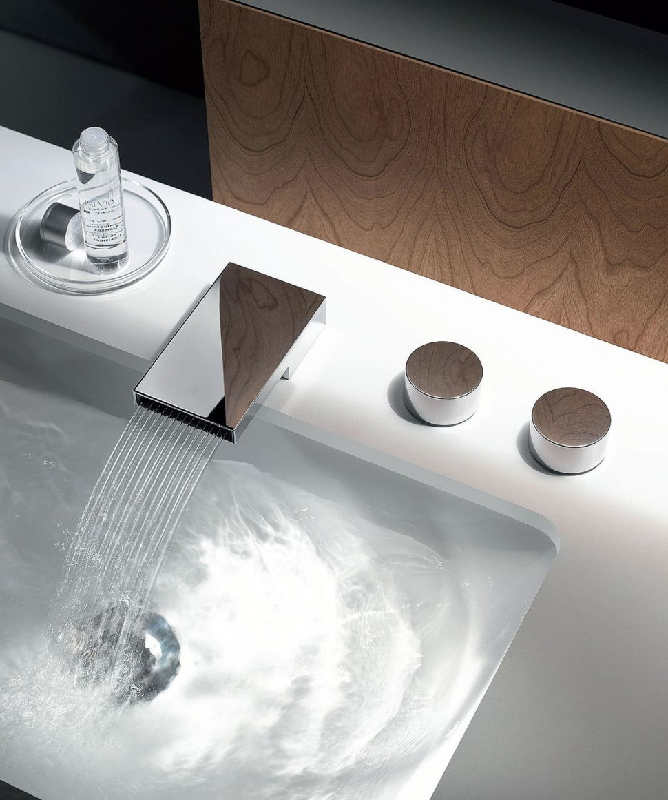 Trójotworowa bateria wannowa Deque z dwoma uchwytami, do montażu na rancie wanny