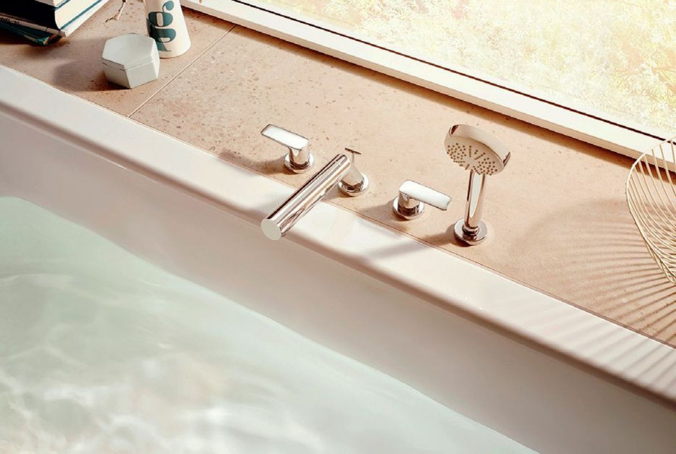 Czterootworowa elegancka bateria Pure&Style do montażu przy wannie