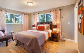 Praktyczne wskazówki przy oświetleniu sypialni