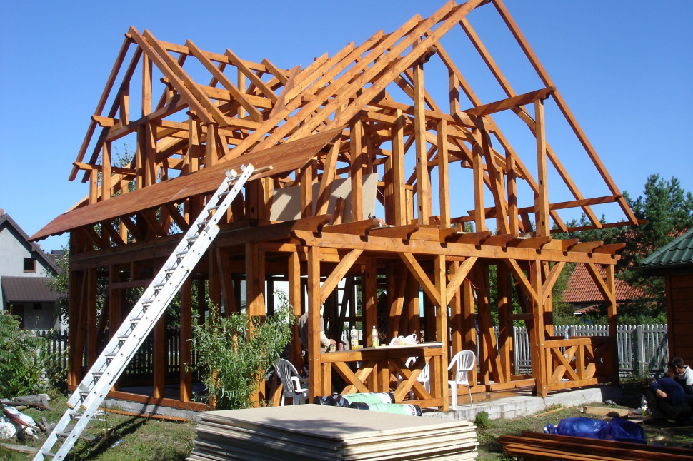 Gotowa konstrukcja drewnianego domu szkieletowego