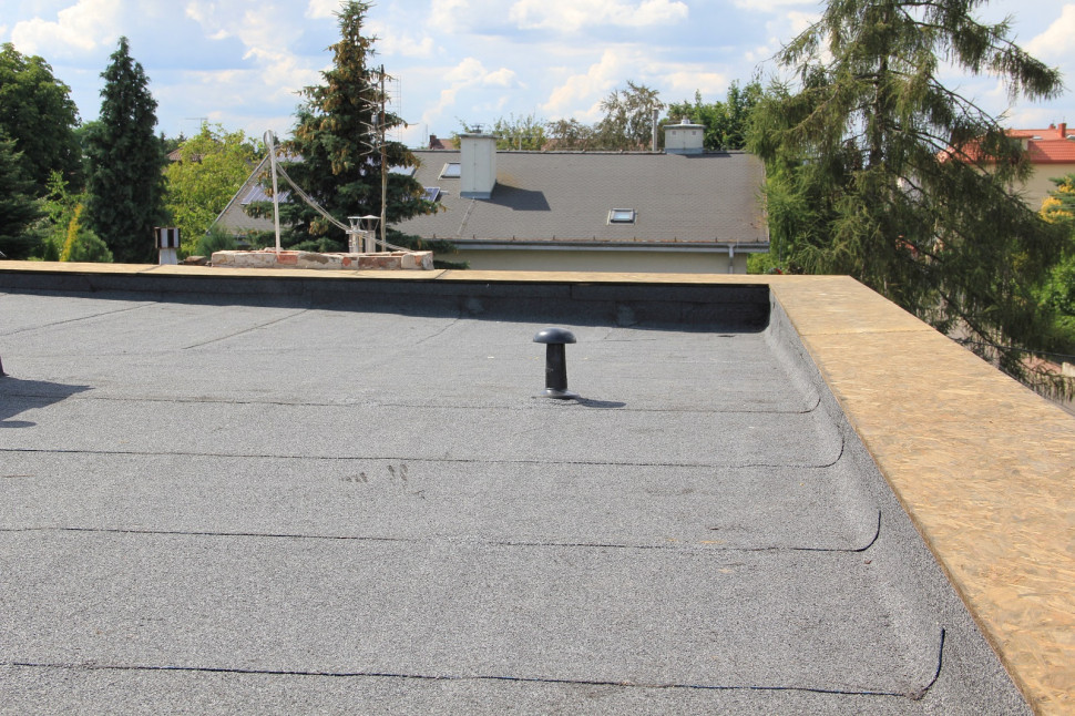 Dach płaski pokryty papą