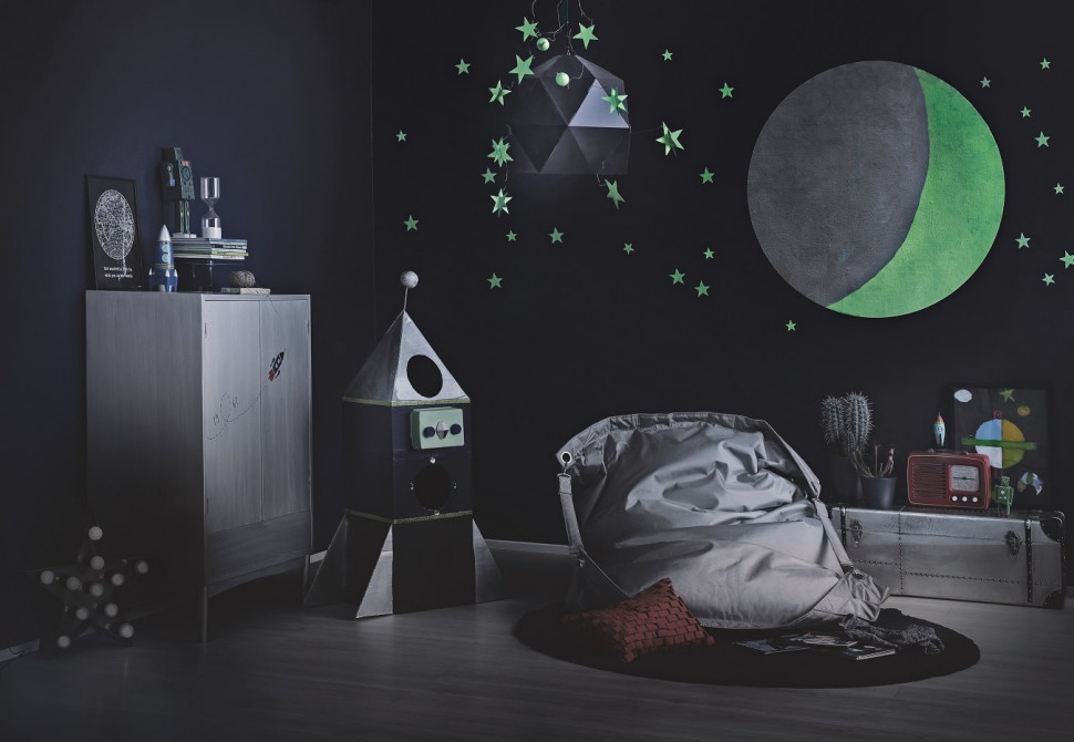 Laserowa Tikkurila Taika Glow na ścianie w pokoju dziecka