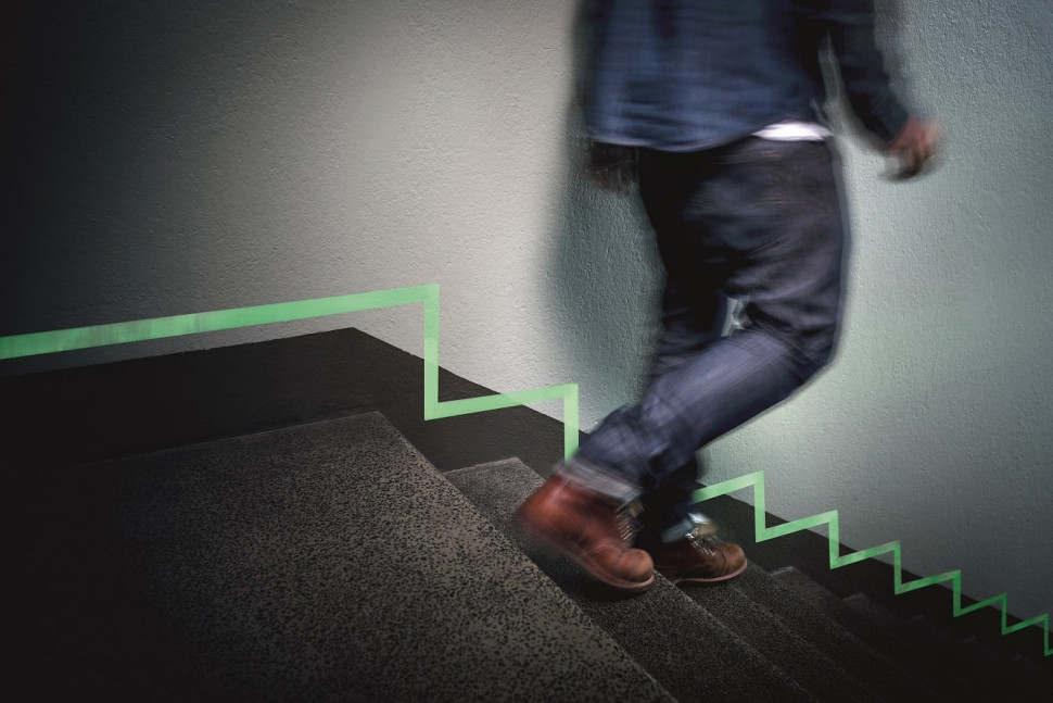 Podświetlenie schodów za pomocą Tikkurila Taika Glow 