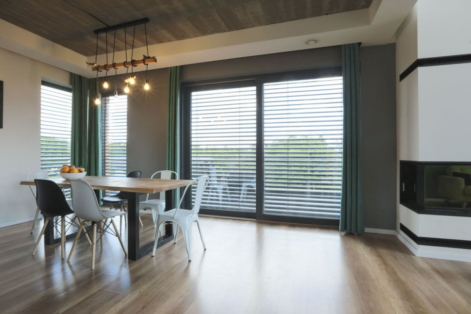 Żaluzja fasadowa w jadalni