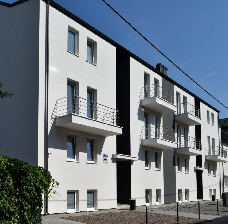 Tynk mineralny Dryvit malowany farbą