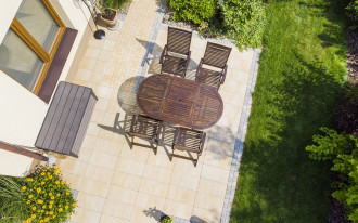 Jaki materiał najlepiej wybrać na taras?