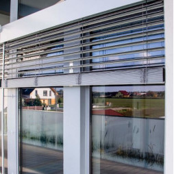 ŻALUZJE FASADOWE