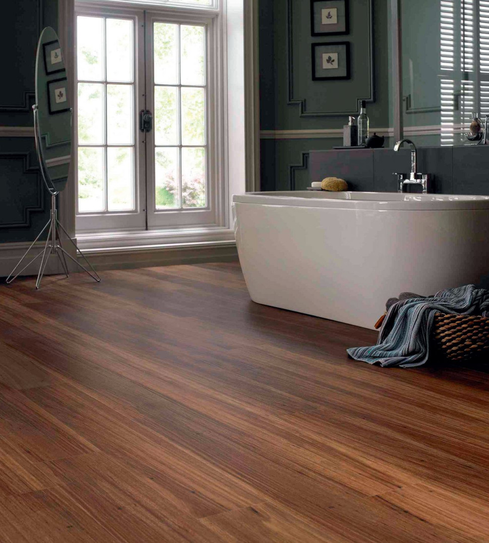 Podłoga syntetyczna Walnut z malarskiej serii Van Gogh, naśladującej drewno (17,9 x 122 cm)