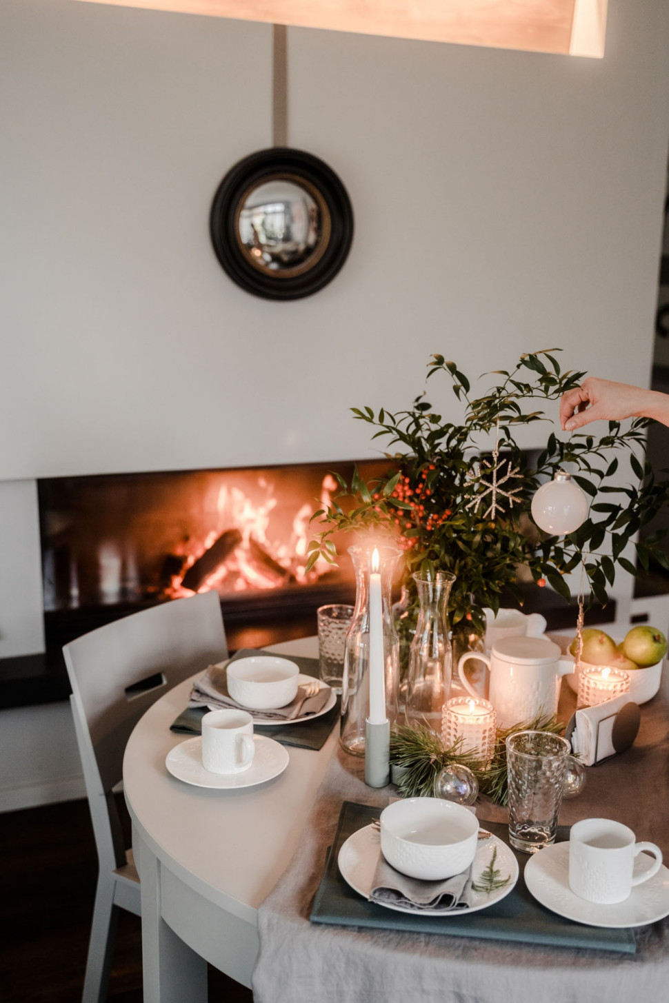 Stół rozkładany okrągły Simple (szary), krzesło Simple (szare)