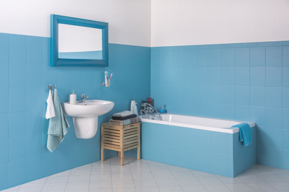 Łazienka po pomalowaniu płytek