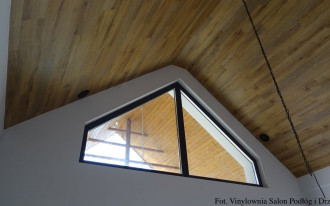 Jak kreatywnie wykorzystać podłogę winylową klejoną?