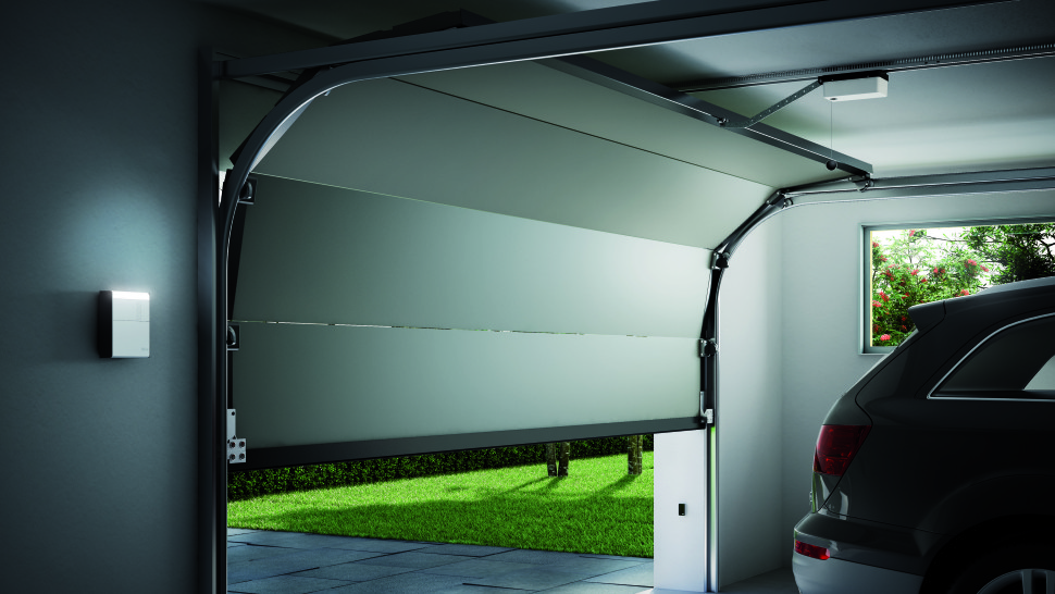 Automatyka do bramy garażowej fot. Nice