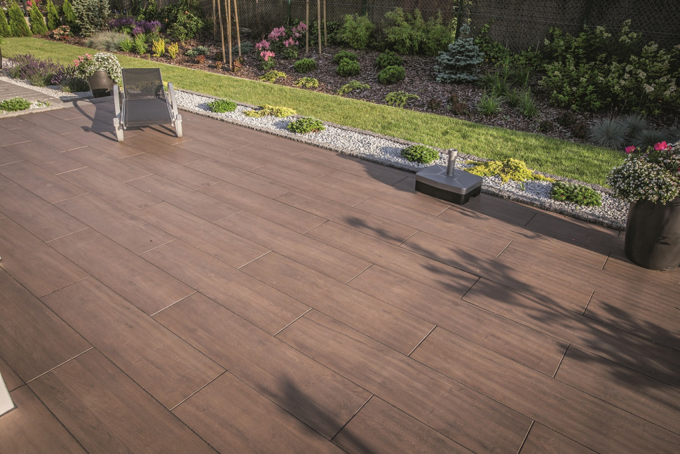 Sundeck - płyty ceramiczne z gresu porcelanowego imitujące drewno