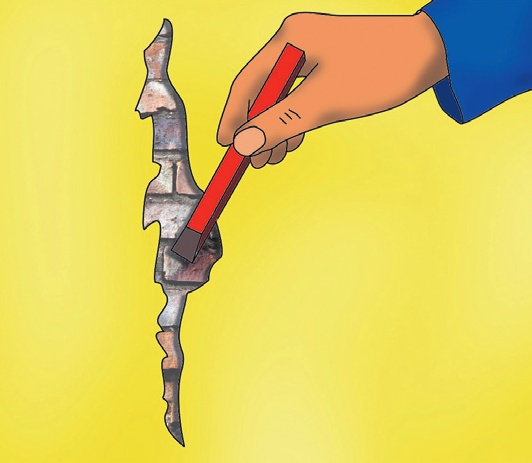 Usuwamy luźne fragmenty tynku