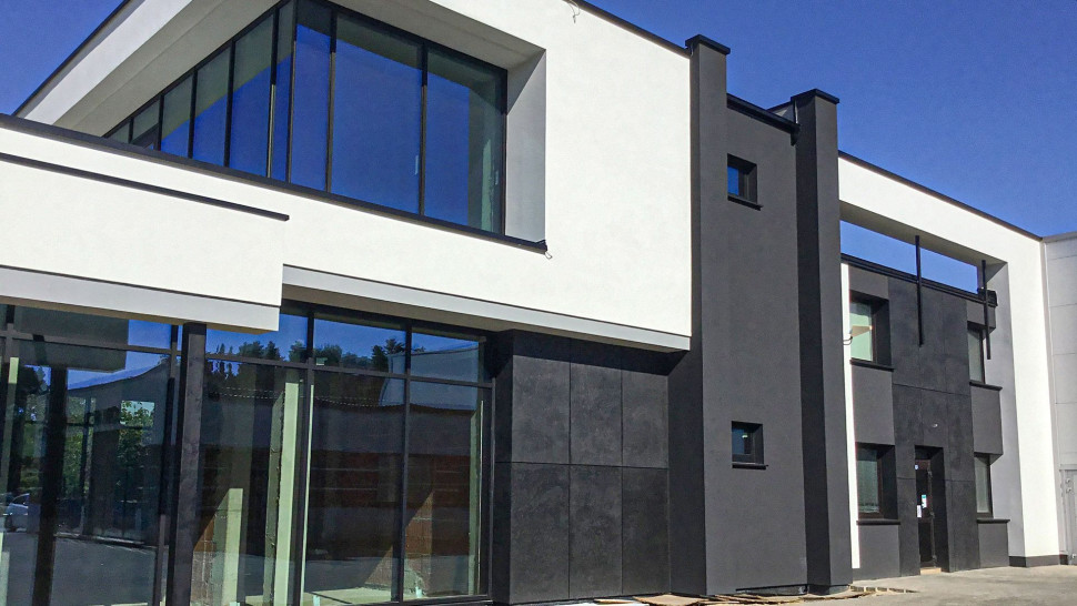 Imitacja betonu na elewacji