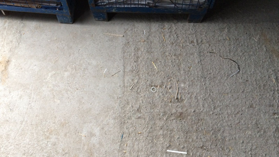 Źle dobrana konsystencja wylewki spowodowała nierówne jej ułożenie