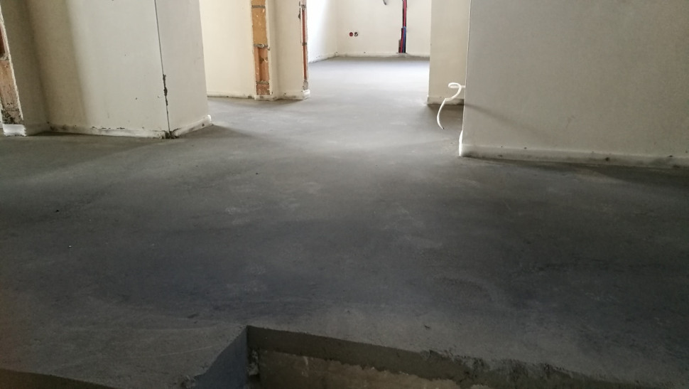 Jastrych o grubości ok. 5 cm