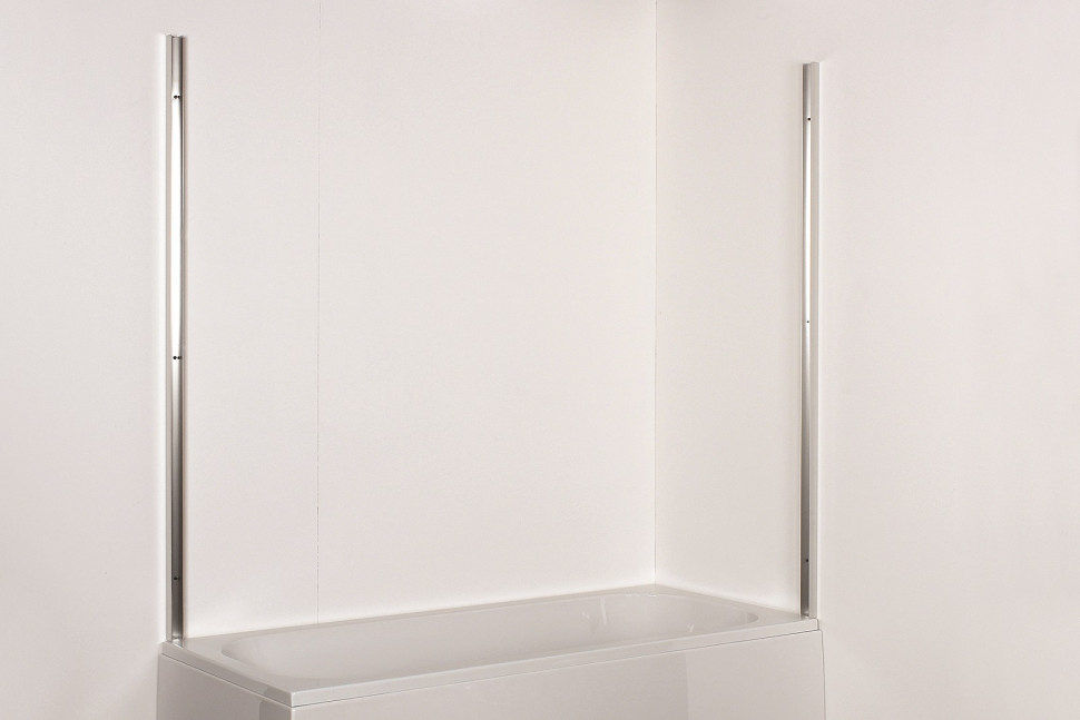 Listwy przyścienne mocujemy za pomocą znajdujących się w zestawie montażowym wkrętów lub używamy kołków i wkrętów