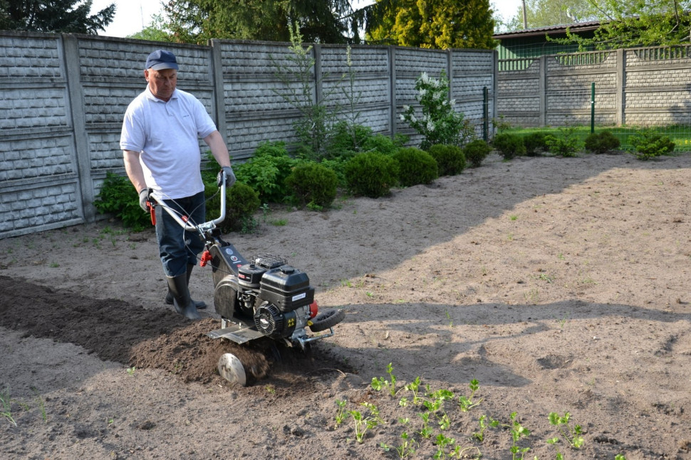 Glebogryzarka spalinowa