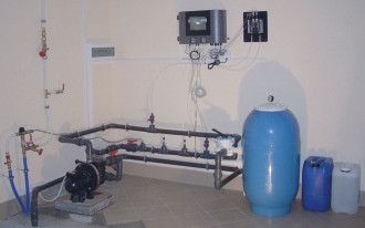 Chemiczne uzdatnianie wody basenowej