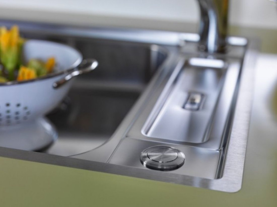 Zlewozmywak zamontowany na równi z blatem