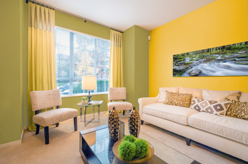 Oliwkowy gaj i Bursztyn na piasku z palety Jedynka Deco & Protect Zmywalna. fot. Tikkurila