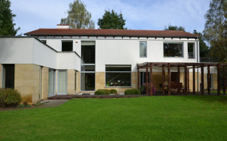 Elewacja z płyt z naturalnego piaskowca - rady i przestrogi