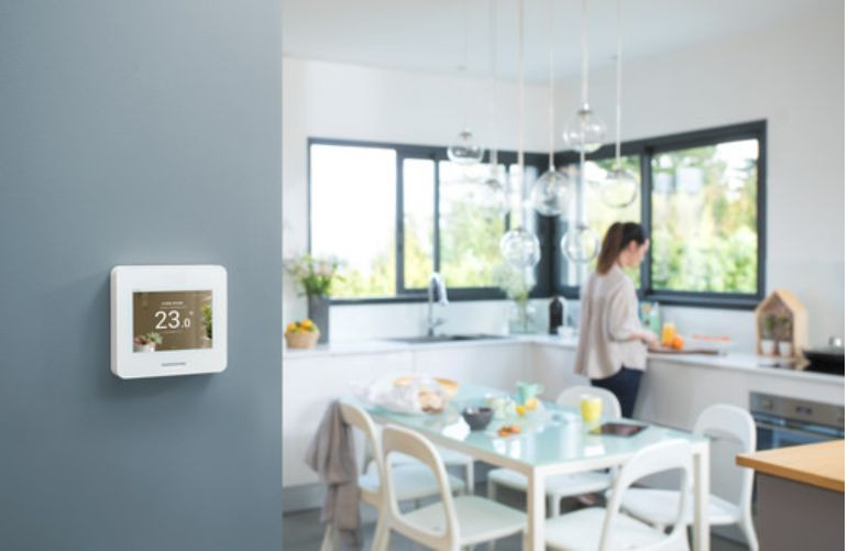 Sterowanie ogrzewaniem w domu fot. Schneider Electric