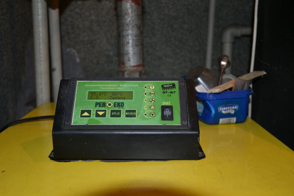 Mikroprocesorowy regulator temperatury