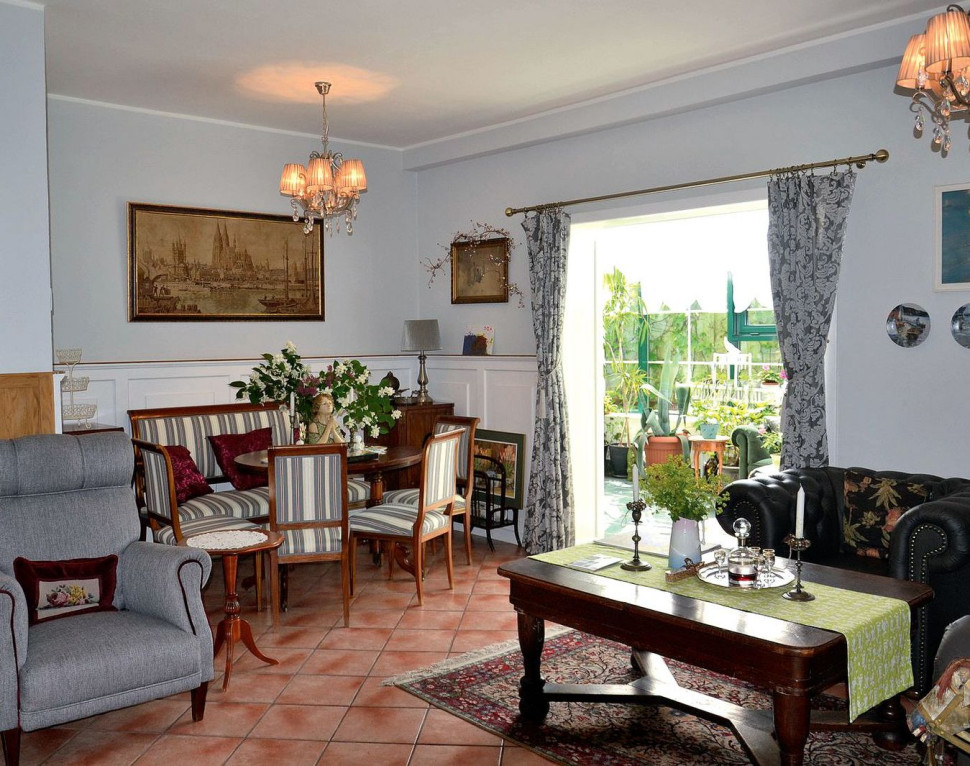 Jadalnia przy pokoju dziennym