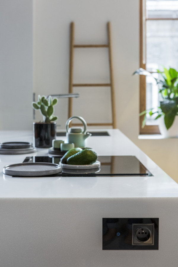 Nowoczesny łącznik dotykowy Simon 54 Touch