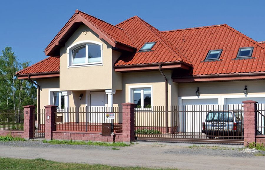 Dom według projektu z katalogu, ścianka kolankowa podniesiona o dwa pustak