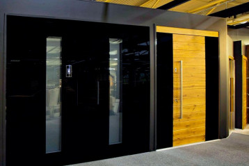 Czytnik twarzy - innowacje w drzwiach zewnętrznych