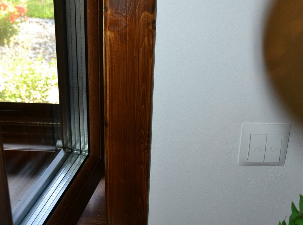 Łącznik do sterowania roletą