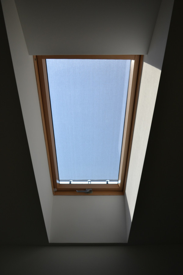 Markiza zewnętrzna z prześwitem względnym 10%