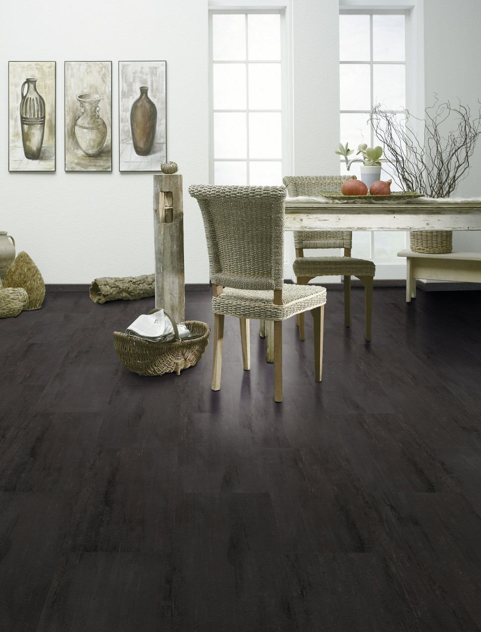 Ciemne panele winylowe