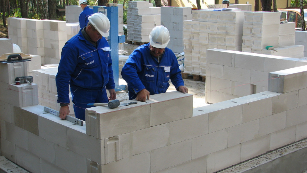 Budowanie na miarę naszych czasów z autoklawizowanego betonu komórkowego (ABK)