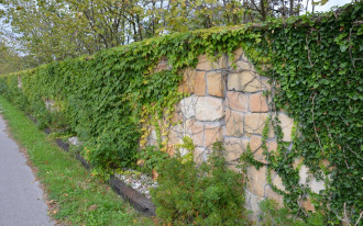 Kamienne ogrodzenie jest cudowne!