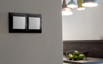 Klasyczne czy dotykowe - jakie włączniki światła (i nie tylko) wybrać?