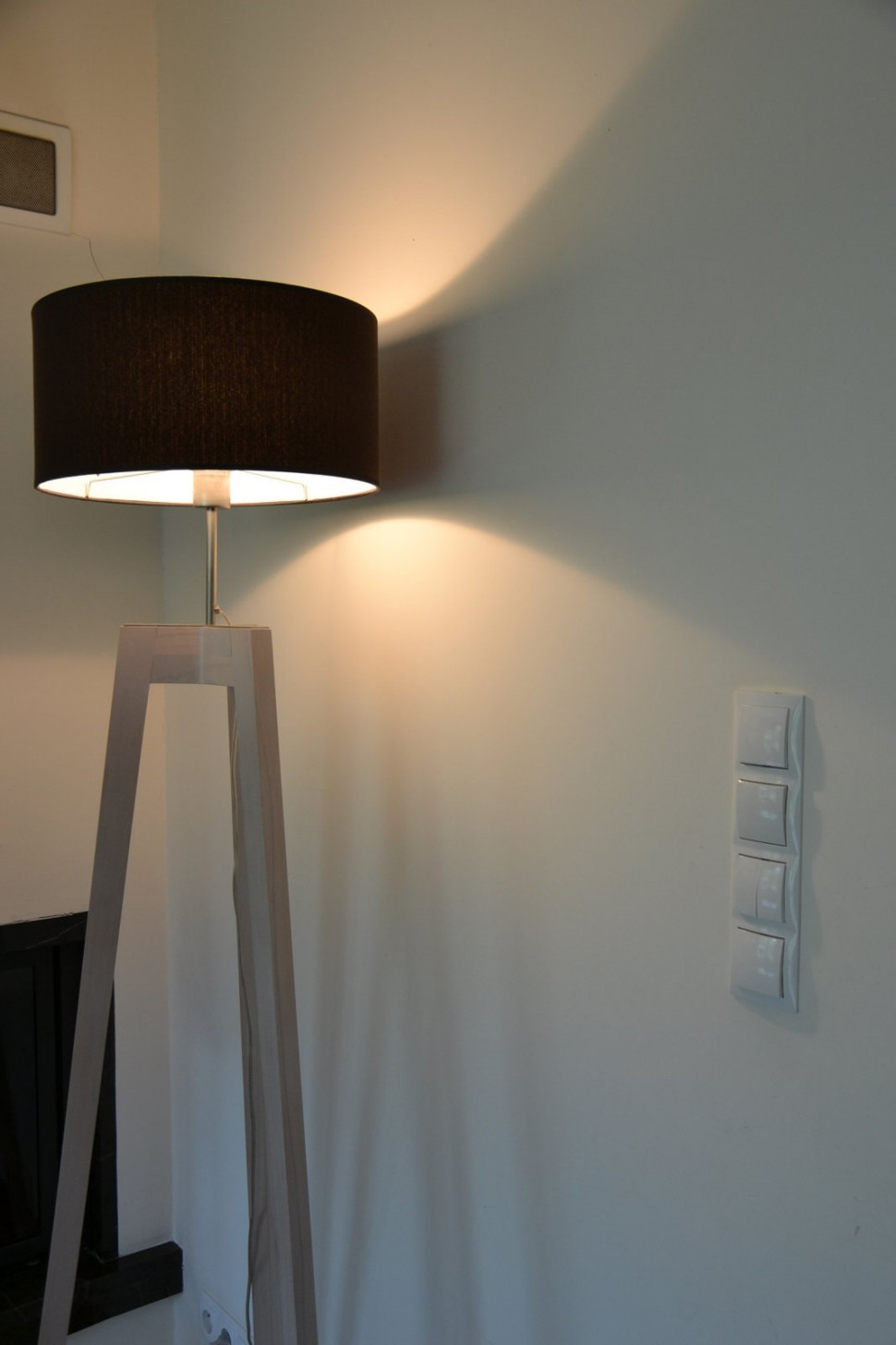 Lampa i łączniki światła