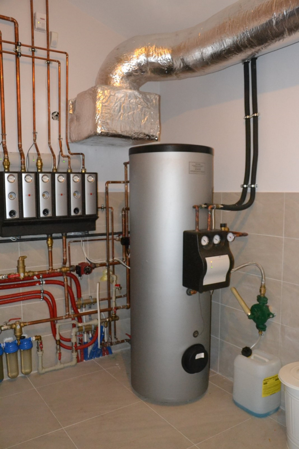 Zasobnik o pojemności 300 l