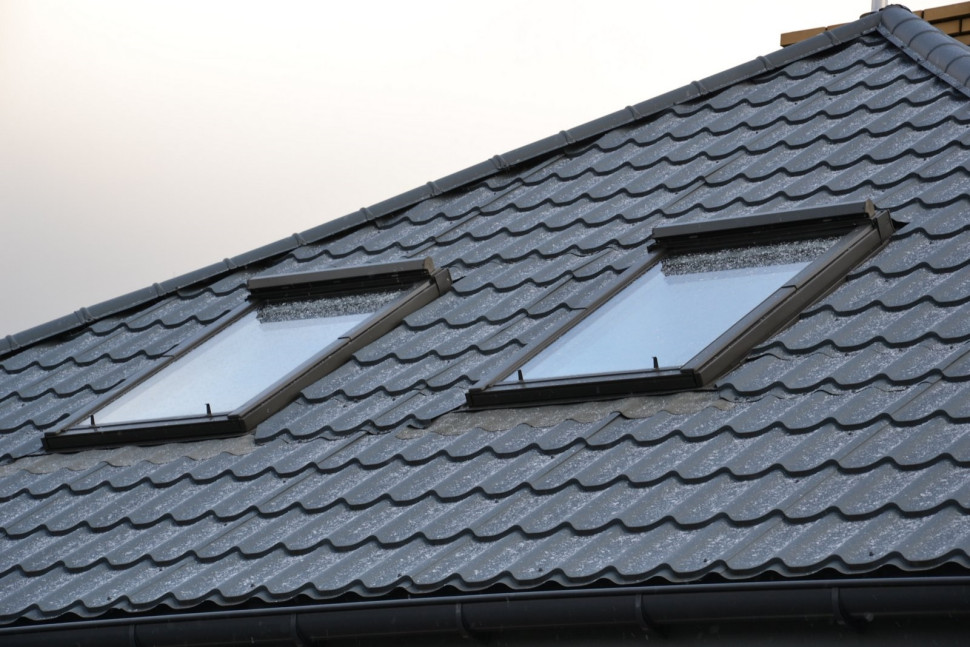 Rolety na oknach dachowych znajdują się od strony południowo-wchodniej i zachodniej