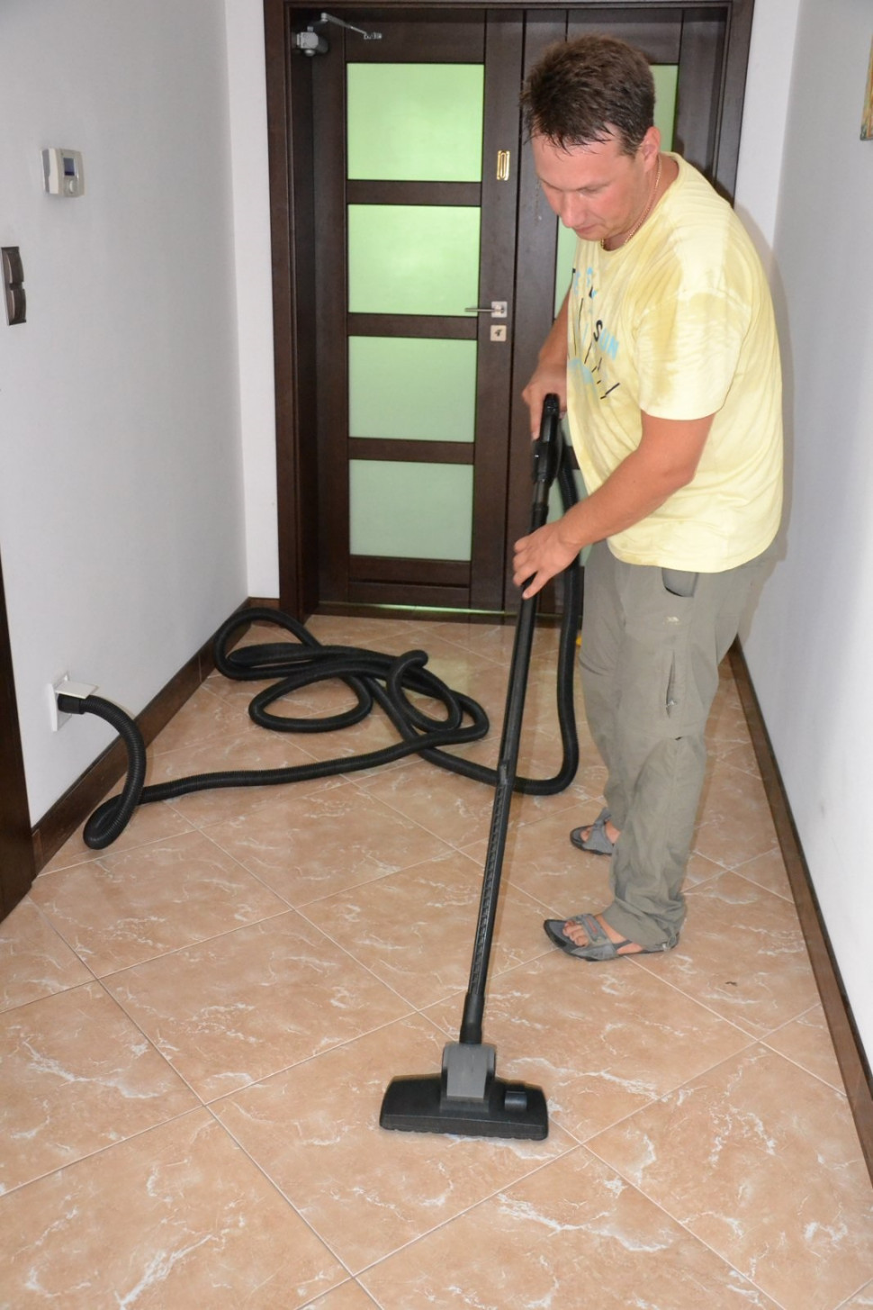 Wyłącznik w rączce szybko zepsuł się po upadku teleskopowej rury