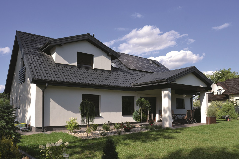 Dach z ogniwami fotowoltaicznymi