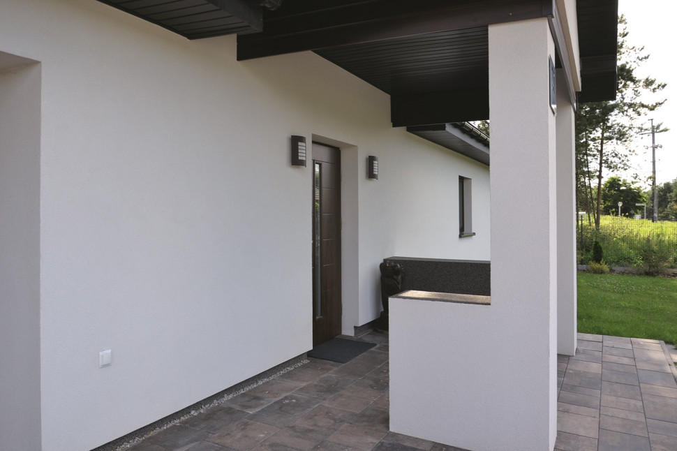 Słupy podporowe zaprojektowali na tarasie i na ganku