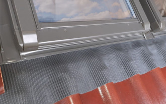 Zmiany w kołnierzach uszczelniających do okien dachowych