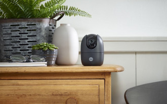 Yale wprowadza na rynek stylowe, inteligentne kamery wewnętrzne i zewnętrzne